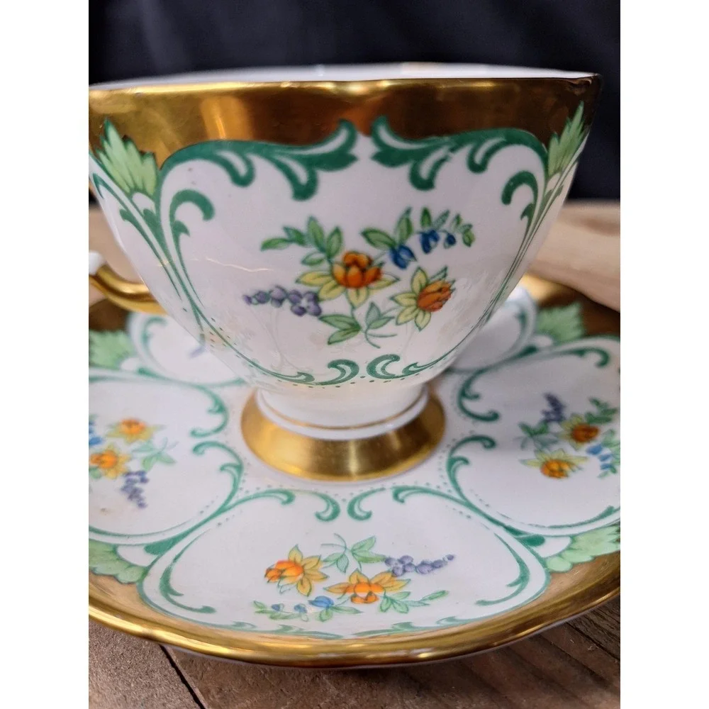 Vintage Tuscon Floral Bone China‎ Teacup & Saucer Set Gold Gilt Green Scrollwork